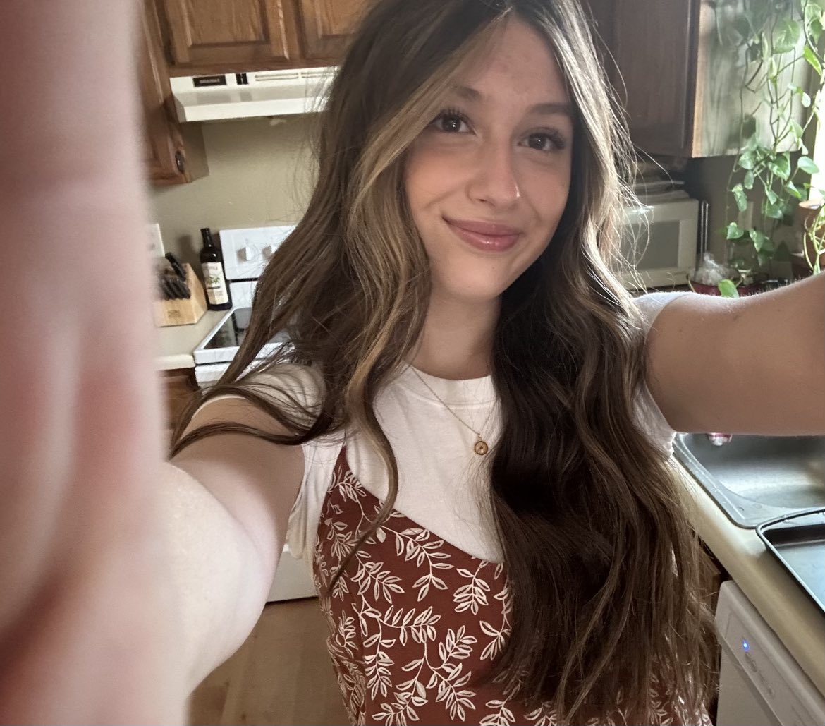 #StaffFeature Abby Massey! Abby is a wonderful employee who is also involved in Link Crew <a href="/crew_campus/">Link Crew Campus High</a>, is in honors and AP classes, and she is the KAY Club vice president! Her favorite coffee shop drink is an iced vanilla latte. Keep up the great work Abby!