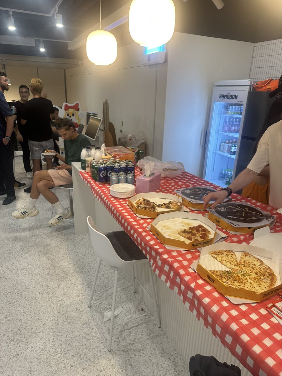 BitcoinKarin's tweet image. Karin went to #PizzaDAO #sandbox 
@MetaMaskDev 
After MissUniverse Gathering✨
@MissUniverse