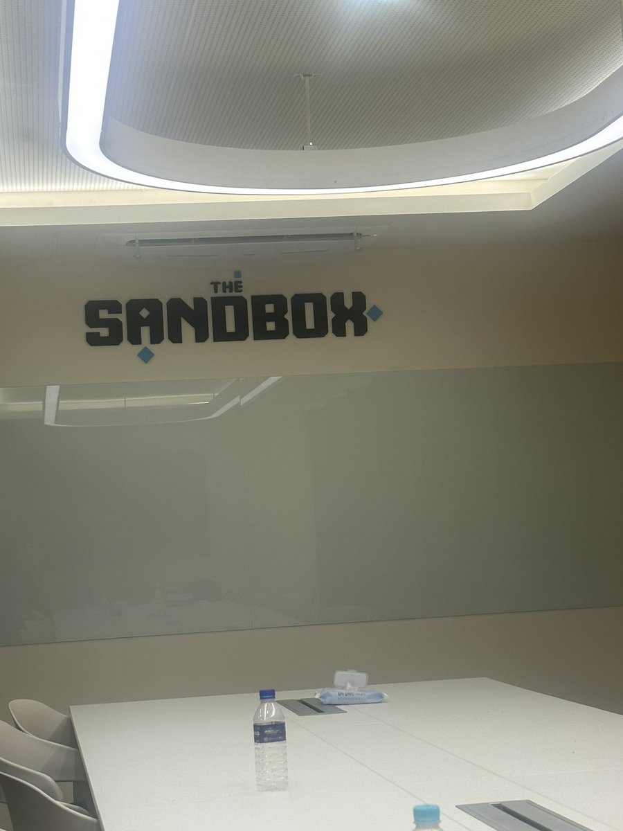 BitcoinKarin's tweet image. Karin went to #PizzaDAO #sandbox 
@MetaMaskDev 
After MissUniverse Gathering✨
@MissUniverse