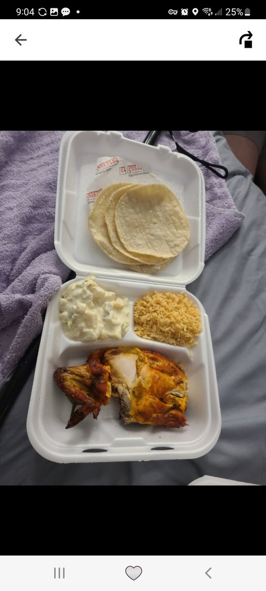 EliGeeRiveraaa's tweet photo. @UberEats   When you order  a whole meal and sides &amp; recieve  the wrong order! Spoke to customer service and they denied a refund/redelivery. @UberEats  isn't taking accountability for their drivers who picked up the wrong order.#ubereats  #LaCasaDeLaTri #JawanReview https://t.co/0xITCvgjSN