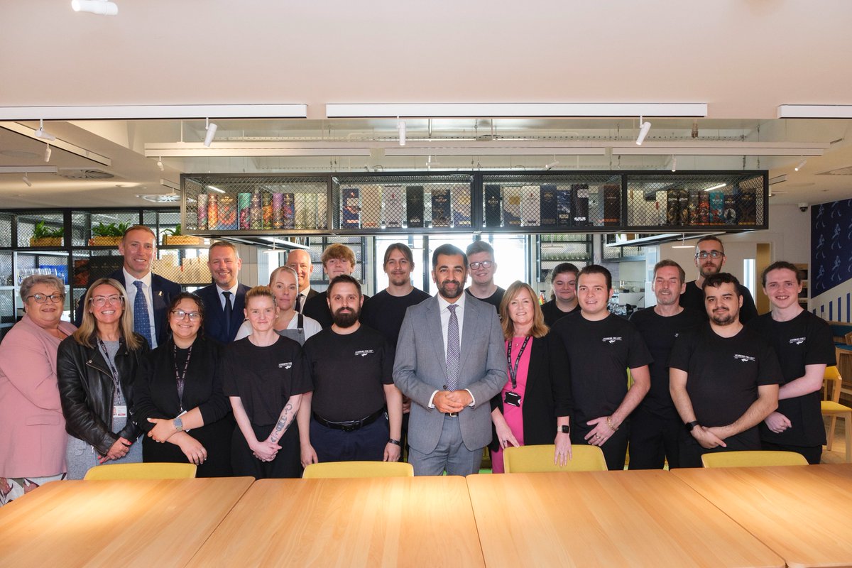 ScotchWhiskySWA's tweet photo. FM @humzayousaf met with SWA Council today to discuss shared priorities including investment, exports &amp; tourism, along with a pledge to build on the success of the industry’s #MadeToBeMeasured campaign with direct support from @scotgov

Read the release 👉https://t.co/tIyBsRkSjV https://t.co/4IJLbObvJT