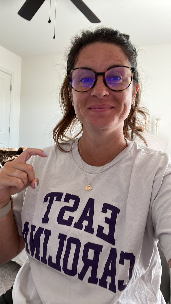 AWHenn1031's tweet photo. @jimszoke GO PIRATES!!! Loved hearing you call the game 💜🖤💛no we can hear you M-F and on the weekends!!! 🏴‍☠️ https://t.co/XKIbqQQFnS