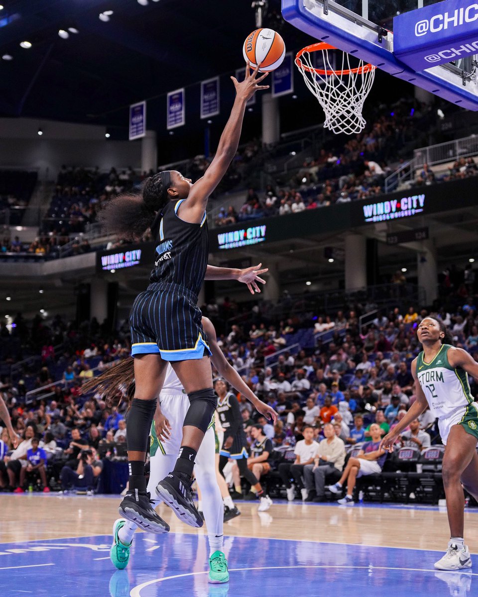 DukeWBB's tweet photo. TONIGHT! Duke Night with the Chicago Sky!

🗓️ September 8
⏰ 7 PM CT / 8 PM ET
🏀 Sky vs. Lynx
🏟️ Wintrust Arena
🎟️ https://t.co/wadaHmdTVQ

@E_Williams_1 x #DukeintheWNBA https://t.co/fgh2KJvSrv