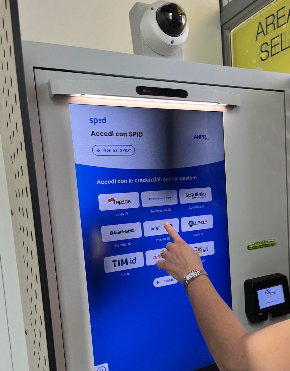 CSNUMPOST's tweet photo. Échanges avec @PosteItaliane sur les solutions en cours de déploiement pour faciliter l’accès aux services et actes administratifs et peut-être bientôt des #passeports : A suivre !
#ONPP @l_amf @GroupeLaPoste @jnbarrot @StanGuerini @DGEntreprises @Arcep #FranceService #Polis https://t.co/h0JEcJrSyw