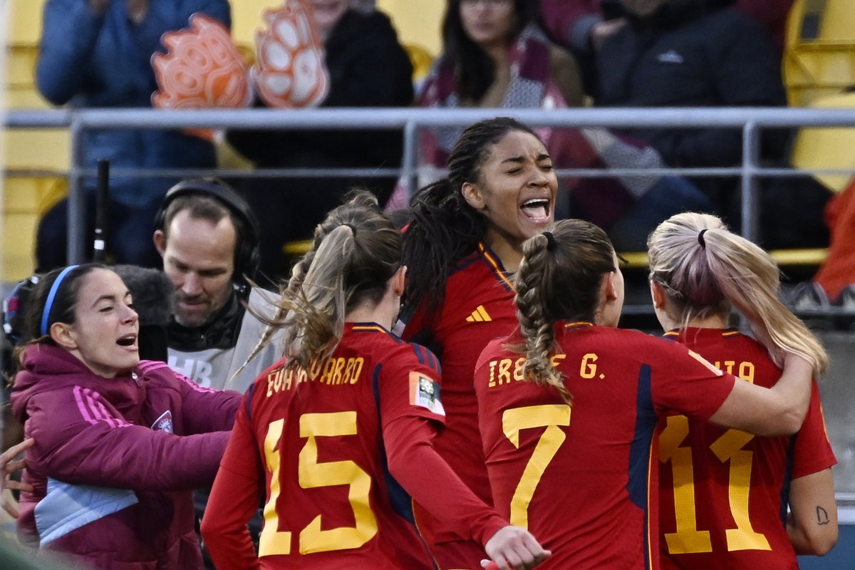 relevo's tweet photo. 📺 TVE emitirá todos los partidos de fútbol de:

◾️ Selección femenina
◾️ Sub-21 masculina
◾️ Ambas selecciones absolutas de fútbol sala

📌 Será durante la temporada 2023-24.