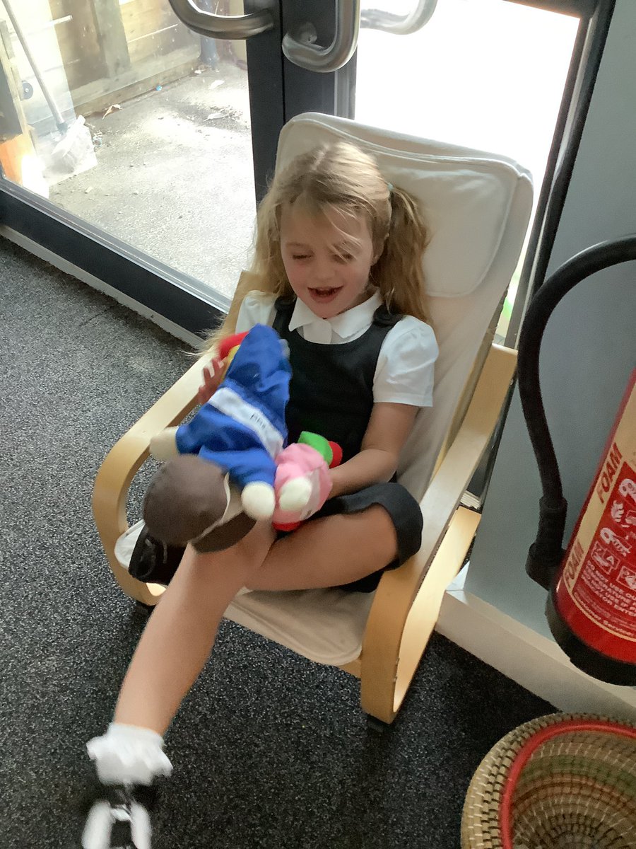 IPMATHalf_Acres's tweet image. We shared a story about a tree that helps us understand the emotions and feelings we have.  #Nursery #Eyfs #howwefeel