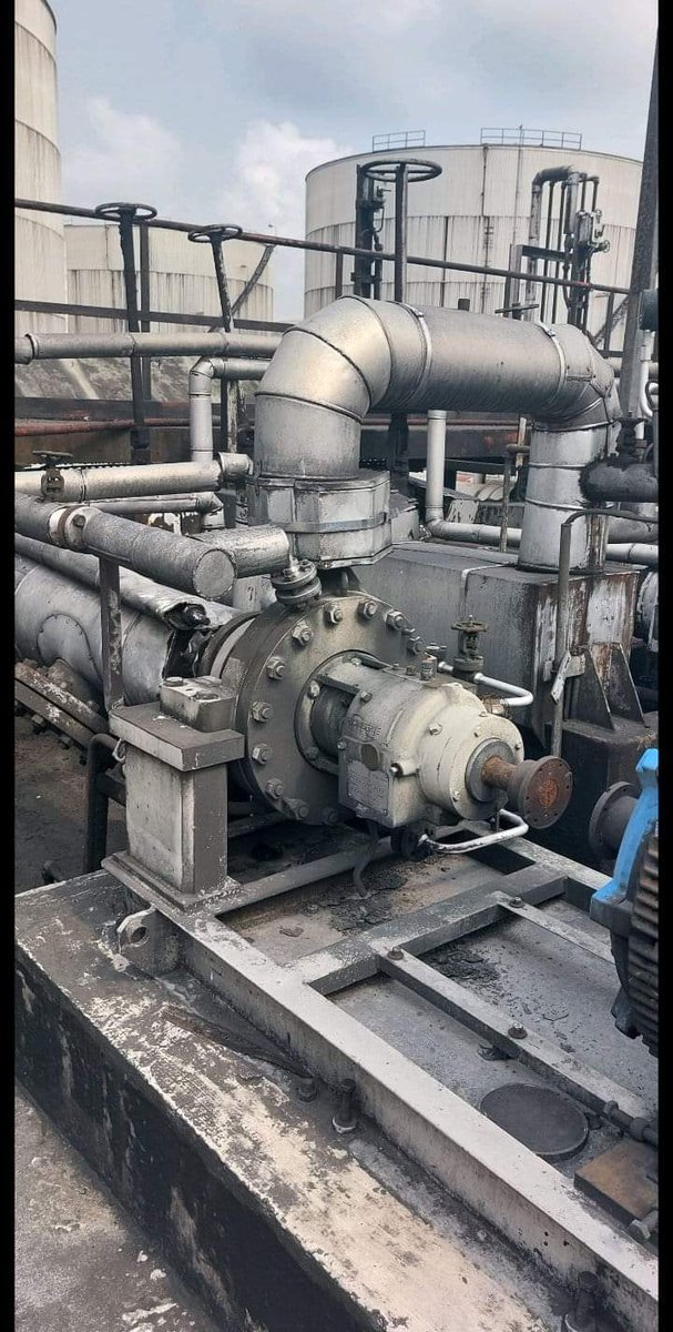 abdullahayofel's tweet photo. 💥BREAKING 

According To The MD Of Port-Harcourt Refinery,  The Refinery Will Begin Operations By December And Will Produce The Following Petroleum Products  :

1●Premium Motor Spirit  (PMS)
2●Kerosene 
3●Automative Gas Oil (AGO)
4●Low Pour Fuel Oil (LPFO) -Specifically For Heavy Industry Use.

The President Tinubu's Administration Is Working To Ensure The PH Refinery Works By December 2023.