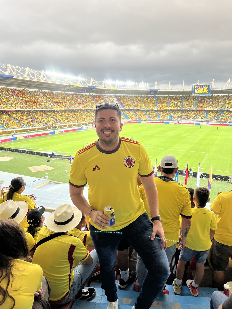 Cdfa89Cristhian's tweet image. Apoyando mi selección! 💪🏻🇨🇴❤️