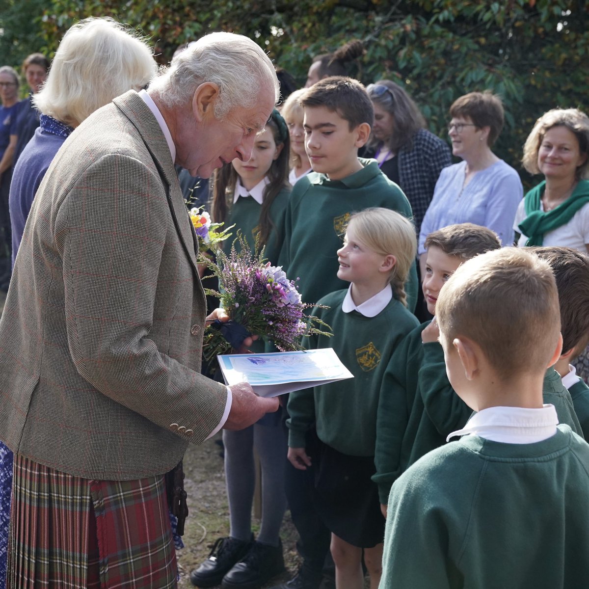 RoyalFamily's tweet photo. Thank you for all your kind words of condolence as we remember Queen Elizabeth II together. https://t.co/pXg5DPTUey