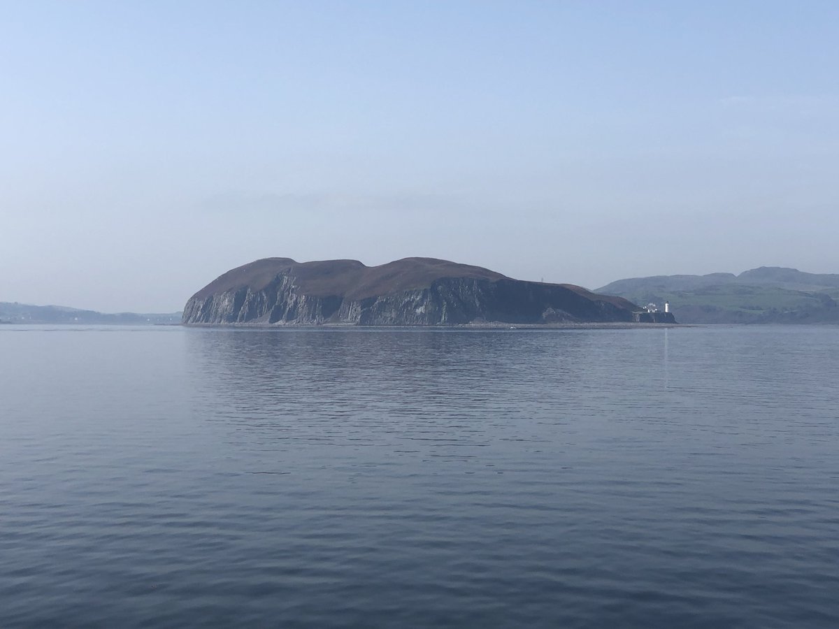 Name that island! 🏝️Can you guess where HMS Hurworth is exercising this afternoon? #SmallShipsBigImpact #TheHuntGoesOn #BonnieScotland @ahvisram @MCM1_CREW1