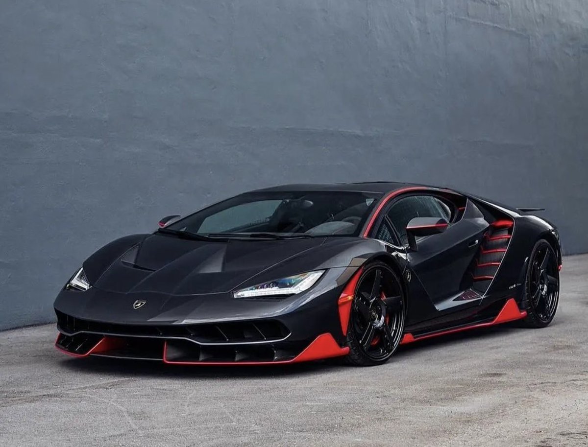 LamboCIub's tweet photo. Centenario https://t.co/Cp5Wc0vXUu