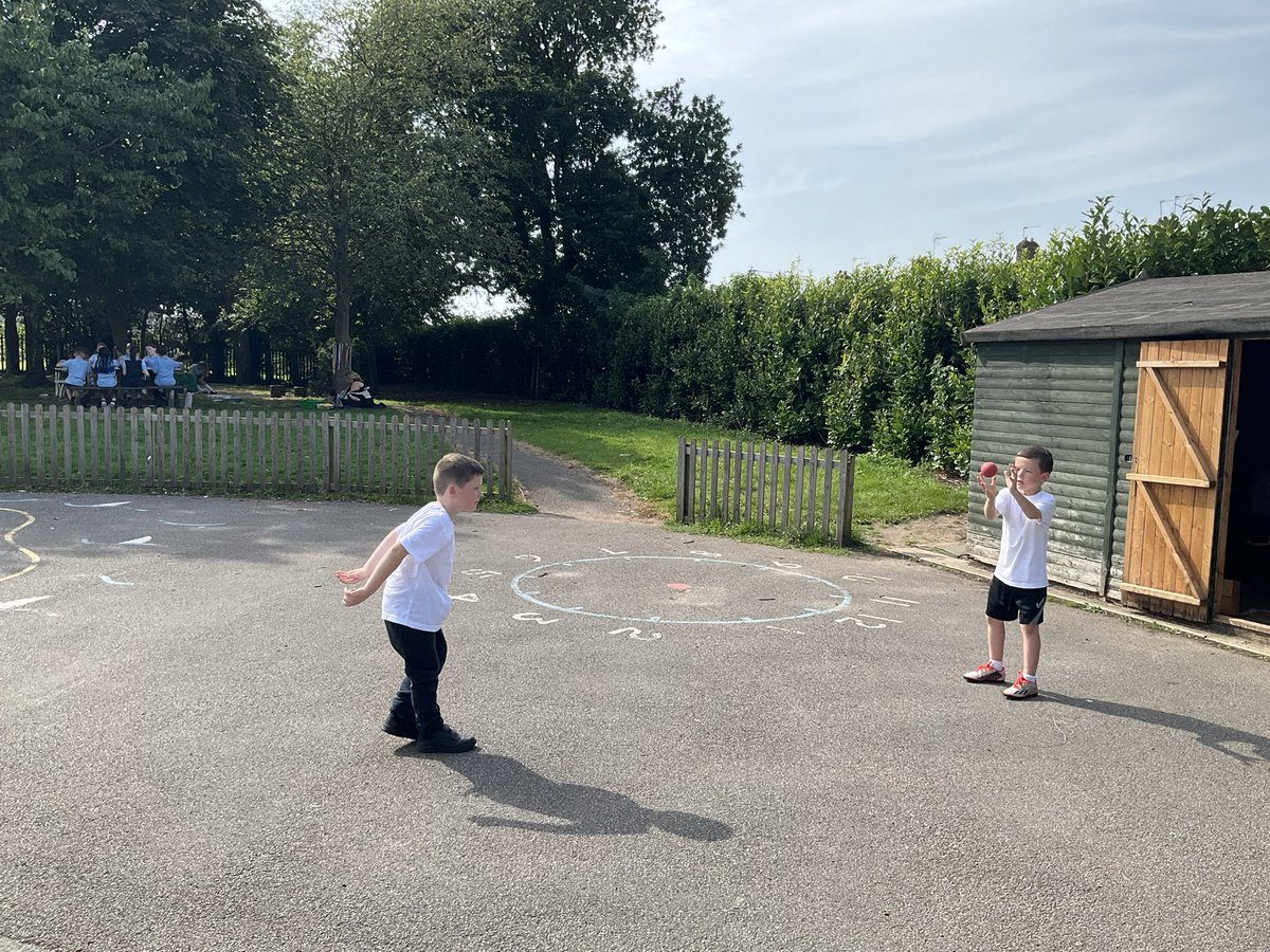 StBernardsep's tweet photo. T1 have been working on their throwing and catching in PE today. We were very impressed with their skills #Stbsisactive https://t.co/n8o1koGHuX