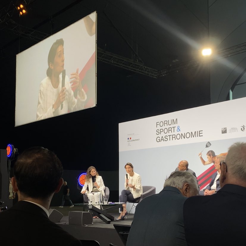 bde_stapsamiens's tweet photo. Ce matin l’ADESA était présente  au forum #sport et #gastronomie à Paris.

La table ronde sport a permis de rassembler des acteur.ices du CdS et de discuter autour de l’avenir des métiers du sport. #staps https://t.co/WzpoJrSK3W