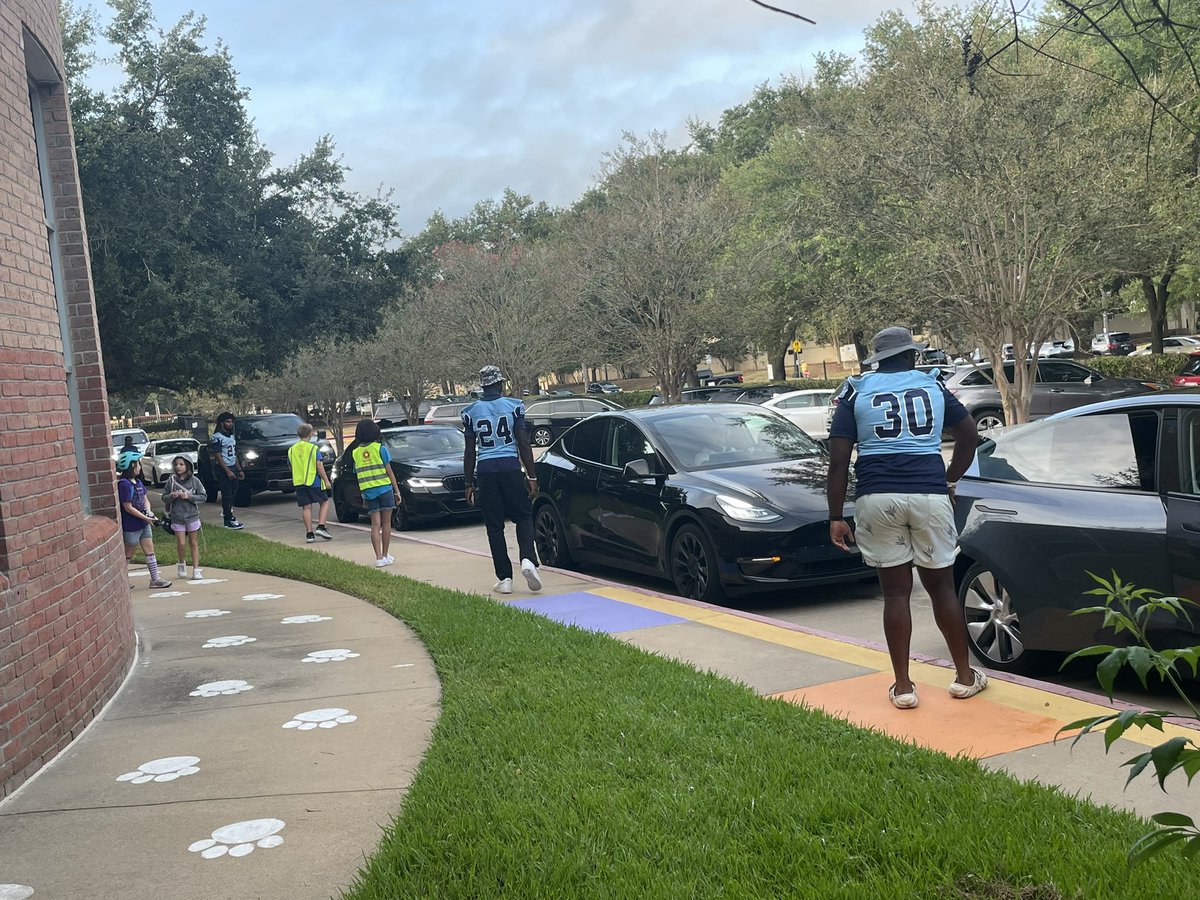 CHighFB's tweet photo. Keep showing up for our community Rangers! You never the impact you can have on just one #FutureRanger! #LetsRide #RangerPride #ServeOthers https://t.co/RtoH2GLdEG