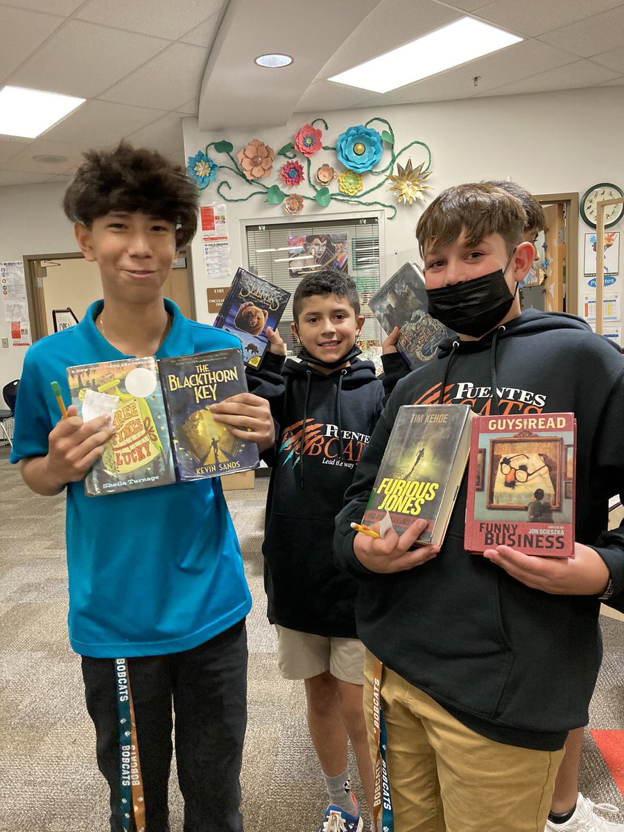 EBurdanELP's tweet photo. Did you know school librarians are also certified teachers? I am certified to teach K-8th, Bilingual and ESL. I am also certified to teach English 8-12th. I have a masters in Library Science. Every certification has allowed me to do what I love, teach. #SISD_Reads  #TeamSISD https://t.co/VRAyKwGfcK
