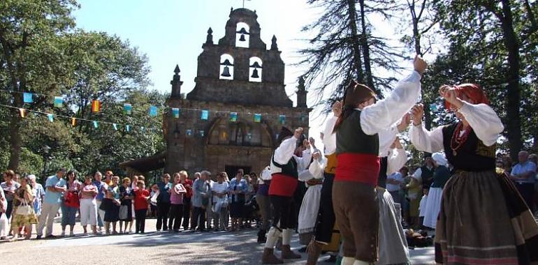 Feliz Día de Langreo y de Asturias, especialmente a quienes estén lejos de su tierra 💙💛  #PuxaAsturies #Langreo #Carbayu #8deSeptiembre