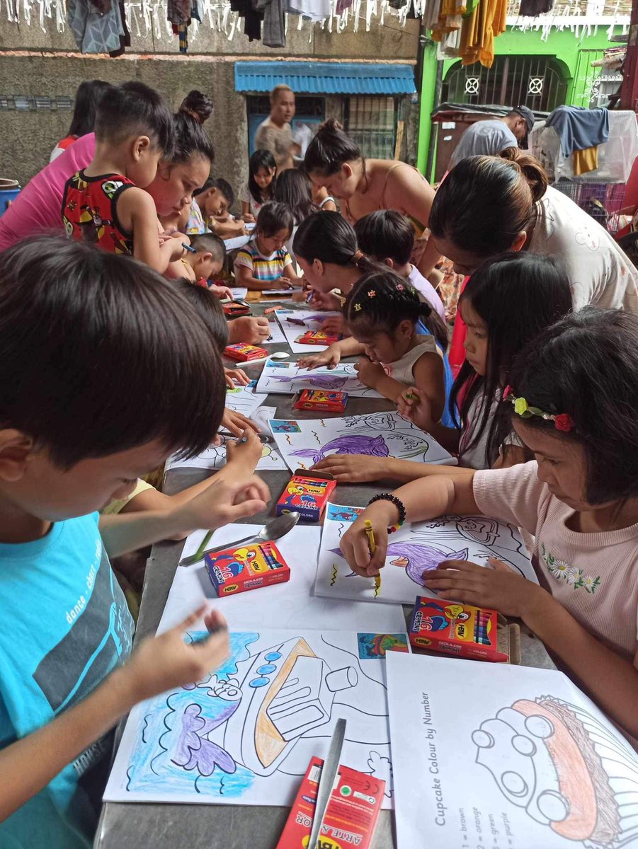 KilosBayanihan's tweet photo. Week 67 Malabon…🥳 
#kilosbayanihan #kb #kbphilippines 
#malabon #manila #philippines 
#weekendoutreach #educationalprogram https://t.co/CgUPQThQxY