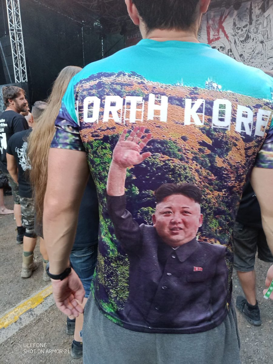 Godina još nije gotova, a bome niti festivali, ali već sada imamo pobjedničku majicu!