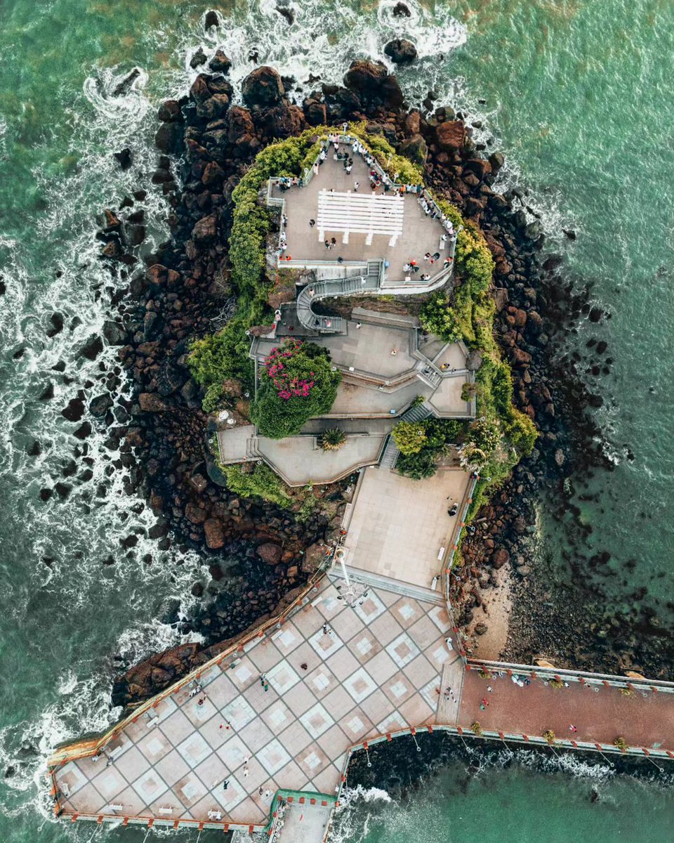 This drone shot of Dona Paula Jetty, Panjim, Goa by Cleto Fernandes is just ❤️🤌 #exploregoa #goa #donapaula