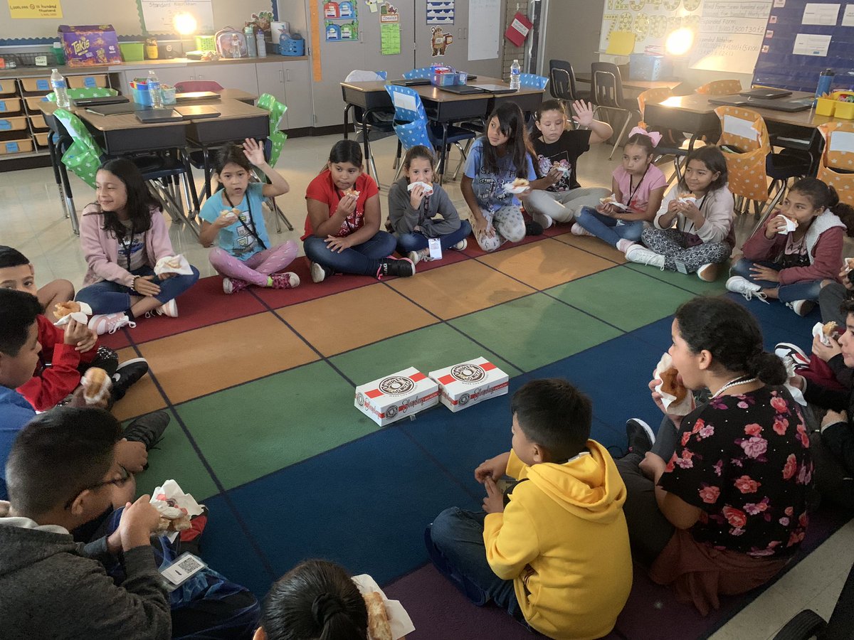 ayescobar1's tweet photo. Strong Start Morning Picnic! We reflected on the best part of this week! EX:Working with area, being in school everyday and not having classes on Monday! #SomosStallions @SmithES_AISD https://t.co/8oAARCPjK2