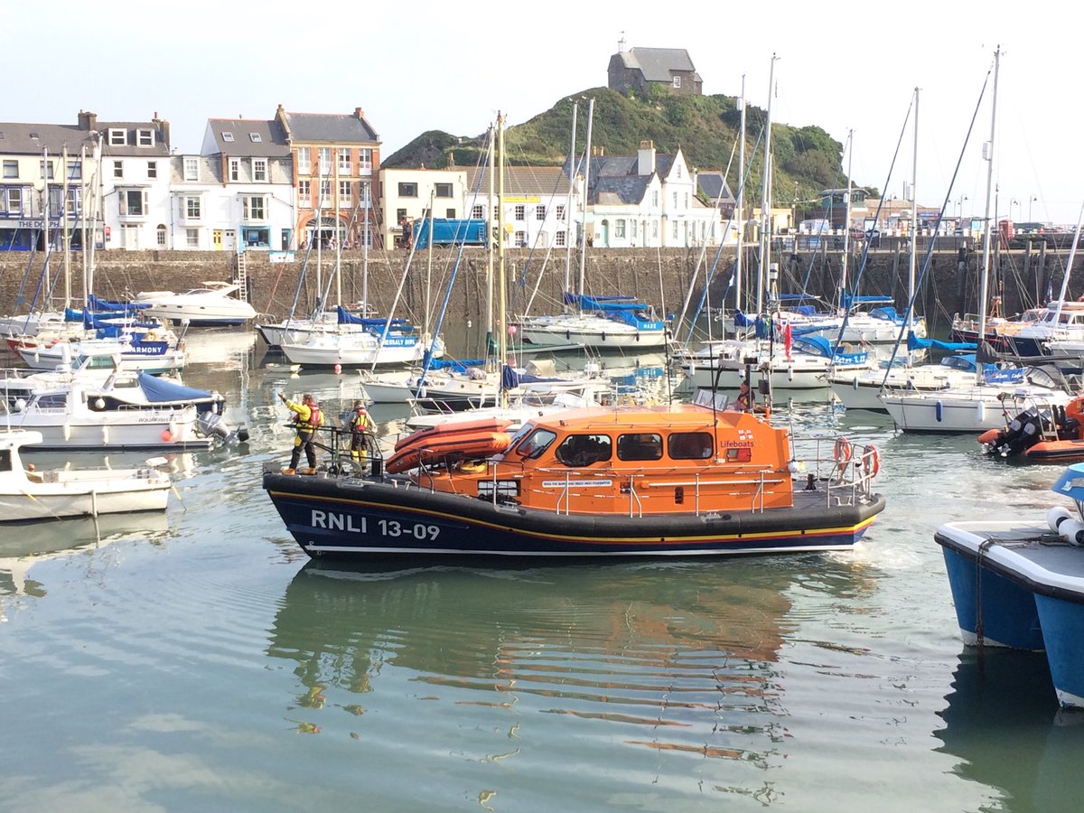 At 6:45 this morning, the all-weather lifeboat was  launched to a yacht which was aground on rocks at Combesgate Beach. The person onboard was taken safely onto the lifeboat but, unfortunately, while towing the yacht, she sank. The crew brought the casualty to Ilfracombe Harbour.