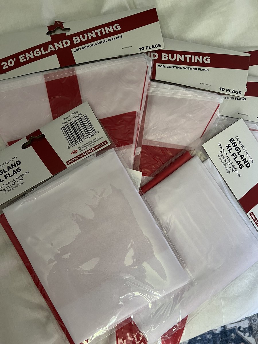 pine_kris's tweet image. 1 month and 20 days, the final is a long way off but I’m prepared 🏴󠁧󠁢󠁥󠁮󠁧󠁿🏴󠁧󠁢󠁥󠁮󠁧󠁿 #rugbyworldcup2023