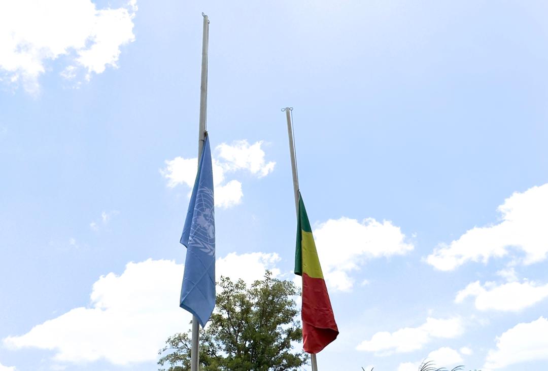 Nous exprimons notre profonde tristesse face à l'attaque terroriste contre le bateau "Tombouctou" survenue le 7/09. Nos condoléances aux victimes, à leurs familles &amp; aux autorités🇲🇱. En ces jours de deuil, nous sommes solidaires avec le #Mali &amp; condamnons cet acte criminel.