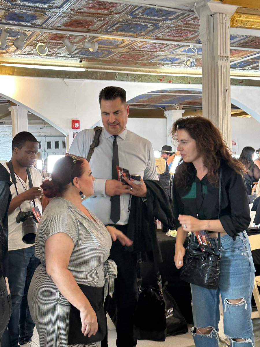FNLNetwork's tweet photo. A beautiful start to #NYFW! After losing so much to the war in #Ukraine, #NizieEmirshah became the first #CrimeanTatar fashion designer to show at #NYFW, making #FashionWeek history! 

@ArtHeartFashion @rlgrocks 

#fashion #fashiondesigner #fashionhistory #Crimea #NewYork https://t.co/TV2oshpRFd
