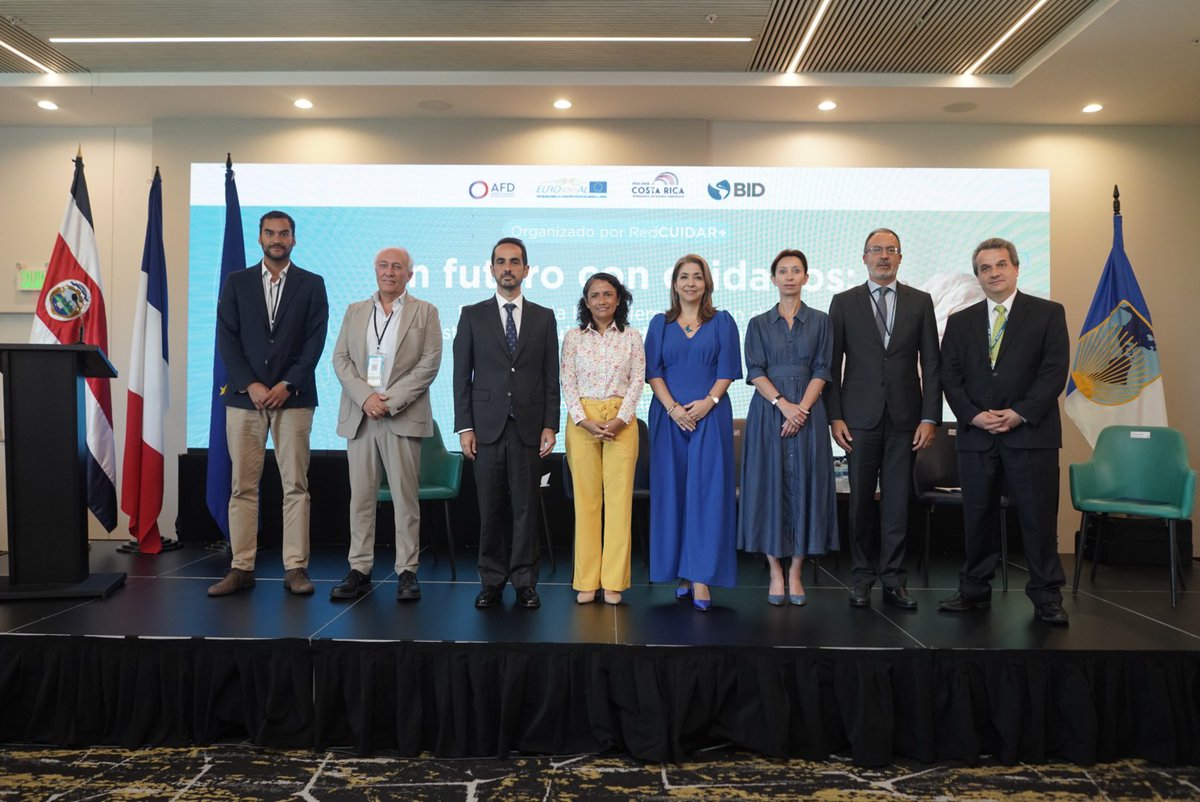 EUROsociAL_'s tweet photo. 🗣️ El Jefe de la Cooperación @UEenCostaRica , Matteo Banti, durante la IX Reunión #RedCUIDAR+:
"El cuidado debe ser visto como un DD.HH, un pilar de la protección social, un bien público y un trabajo que hay que apoyar y reconocer para lograr una efectiva igualdad de género." https://t.co/375erhuZXu