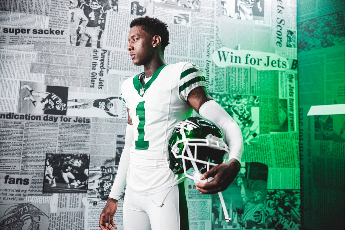 woodyjohnson4's tweet photo. White on white - Legacy edition for #BUFvsNYJ https://t.co/y9hRvOMM9Q