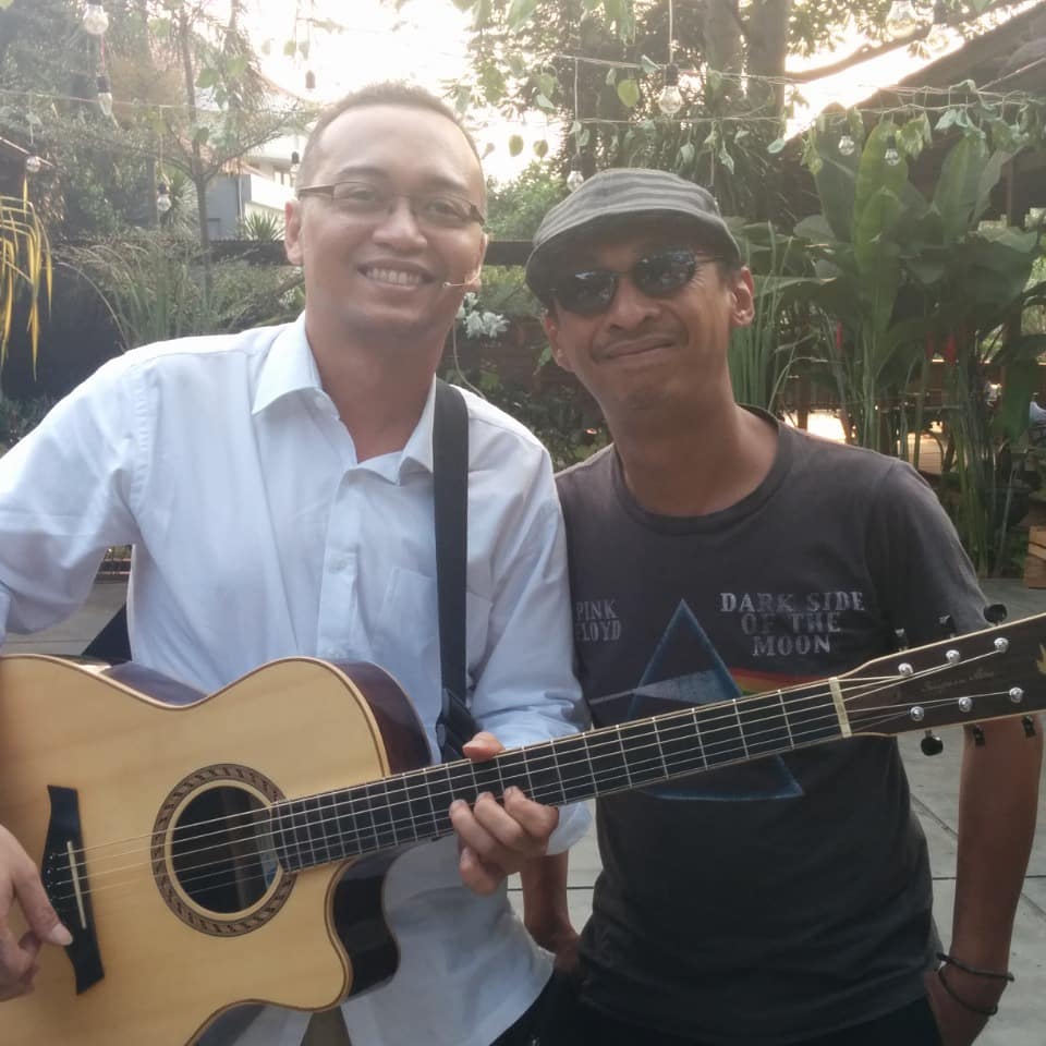 27 tahun, Coy! Udah kayak band legenda aje kita..Bahagia di surga yah Kris, maneh bisa ngebir free flow di sana anjir! 😂😂😂
Love you always brader..Always