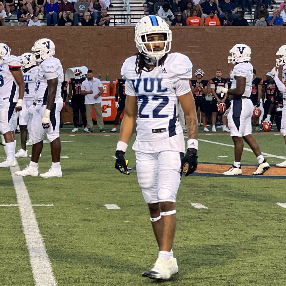 True Freshman (DB) Amari Givens,  Virginia University of Lynchburg 
* Woodlawn High School
   Baton Rouge, LA
📷FootballVul