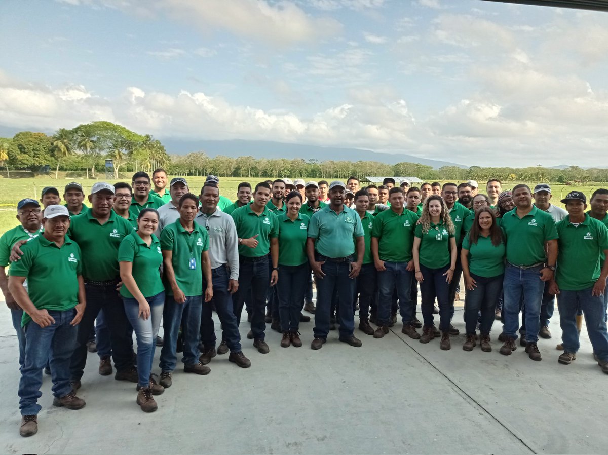 Estos son los rostros de quienes hacen posible el cumplimiento de las metas que año a año nos trazamos. Gracias al esfuerzo y compromiso de cada uno de ellos logramos ser una institución referente en ciencia e investigación. 

Esta es #NuestraGente, #SomosDanac, somos #GentePolar