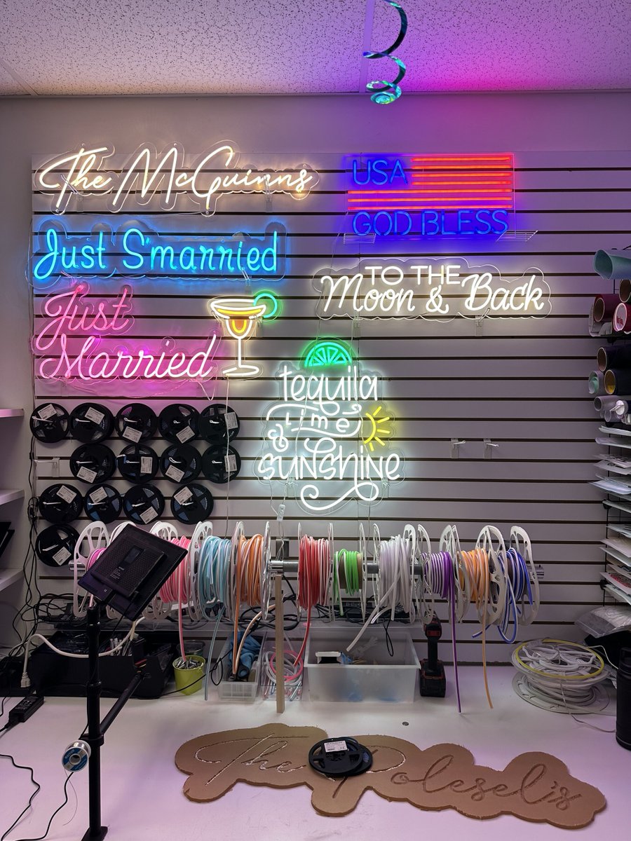 WattzWebDesign's tweet image. Ever wondered what goes on behind the scenes here in our warehouse?? Here's a sneak peek into our creative workspace for our custom neon signs!! 🛠️🎨💡 #BTS #customneonsigns #neonsigns #ledneonsigns
