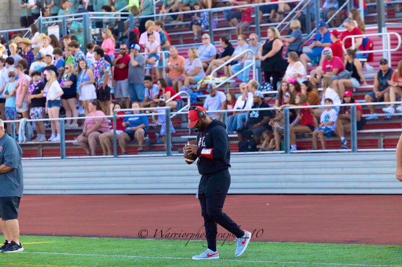 Coach_Mobley's tweet photo. Huge game today!!! We wait all year for Friday night lights! Gotta love it !! https://t.co/GLpe7qdCgV
