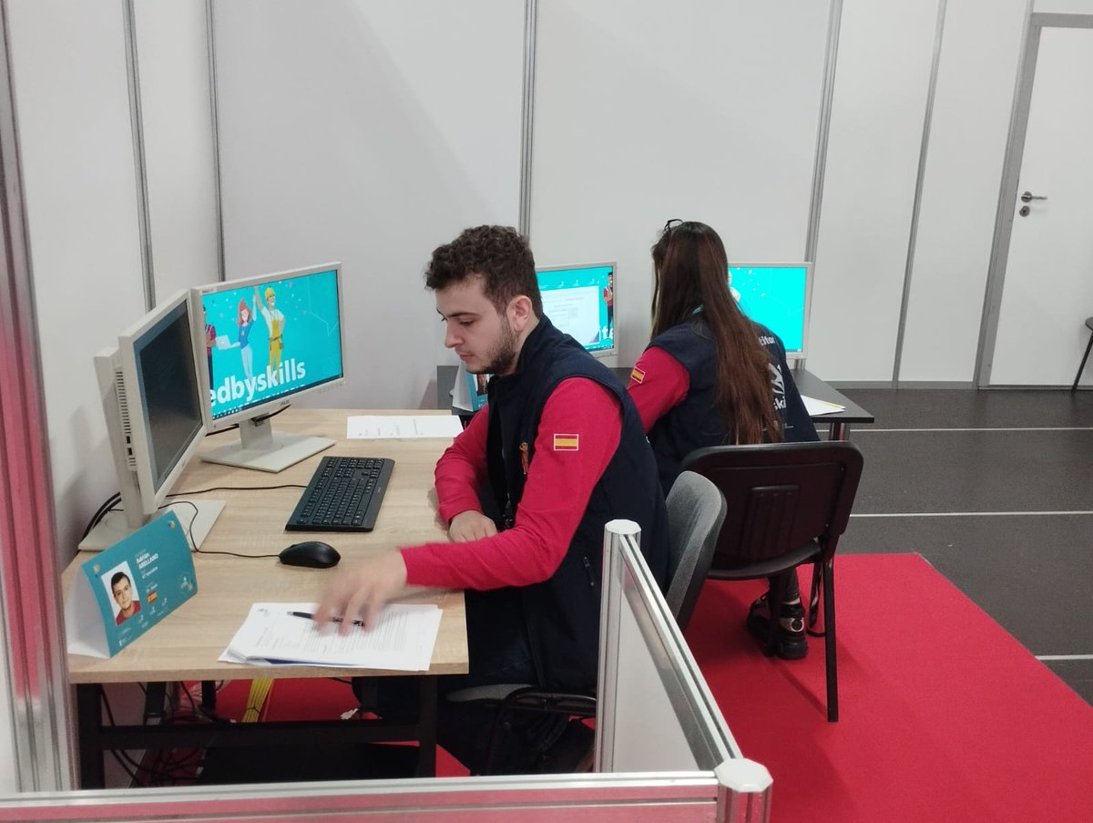 Andoni Maiora (@andonimaiora) on Twitter photo Polonian antolatu diren Euroskills2023 lehiaketan dugu <a href="/TolosaldeaLH/">Tolosaldea LH</a> ko Adrian ikaslea.
#informatikaTLHI
Animo!!!! Polonian antolatu diren Euroskills2023 lehiaketan dugu <a href="/TolosaldeaLH/">Tolosaldea LH</a> ko Adrian ikaslea.
#informatikaTLHI
Animo!!!!