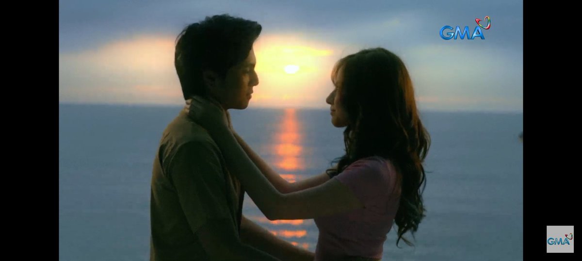 lablabgoal111's tweet photo. binalikan ko ito kasi kinilig ako sa ysaguel kiss waaaaahhhhhhhhhhhh

#V5LegacyOneEpicFinale https://t.co/ssv1AODMzD