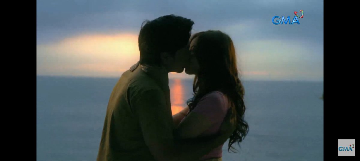 lablabgoal111's tweet photo. binalikan ko ito kasi kinilig ako sa ysaguel kiss waaaaahhhhhhhhhhhh

#V5LegacyOneEpicFinale https://t.co/ssv1AODMzD