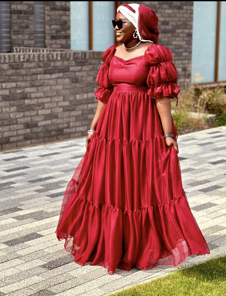 JainabaFaye's tweet photo. Another tour around the sun. Truly grateful for all the blessings. 

Dress: @Roheystyledme @Rohieo https://t.co/8btMWQTeV4