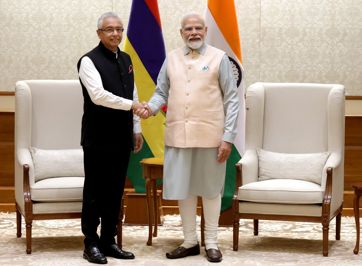 narendramodi's tweet photo. PM @KumarJugnauth and I had a very good meeting. This is a special year for India-Mauritius relations as we mark 75 years of diplomatic ties between our nations. We discussed cooperation in sectors like infrastructure, FinTech, culture and more. Also reiterated India's commitment to furthering the voice of the Global South.