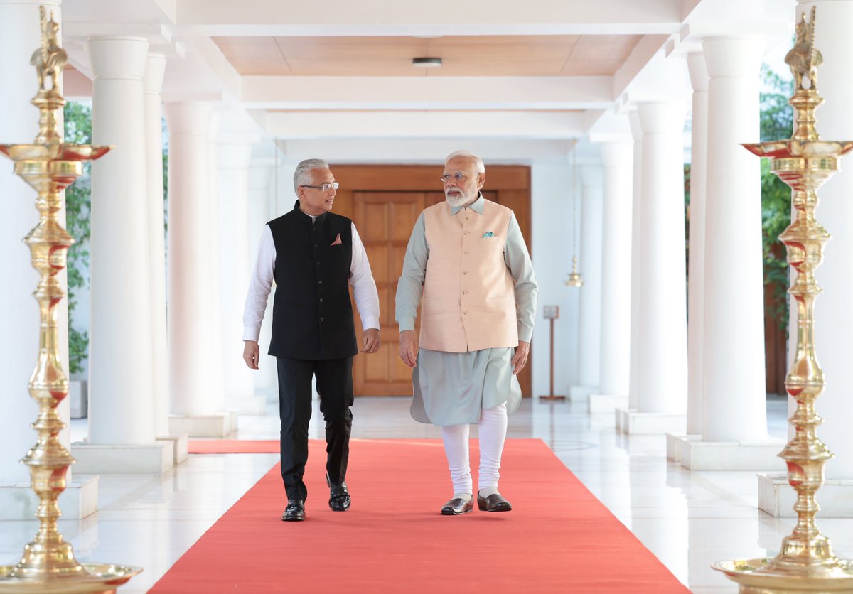 narendramodi's tweet photo. PM @KumarJugnauth and I had a very good meeting. This is a special year for India-Mauritius relations as we mark 75 years of diplomatic ties between our nations. We discussed cooperation in sectors like infrastructure, FinTech, culture and more. Also reiterated India's commitment to furthering the voice of the Global South.