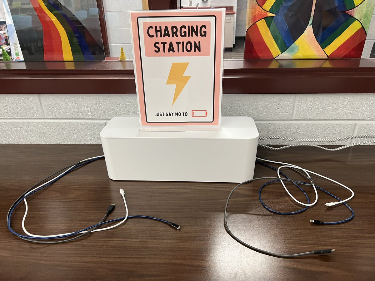 OverIntheLib's tweet image. The library is your place to power up. #itsthelittlethings