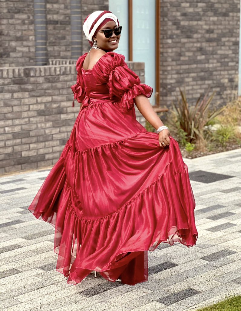 One post is not enough! The dress!!! The colour!!! It's giving EVERYTHING.

Another tour around the sun. Truly grateful for all the blessings. 

Dress: <a href="/Roheystyledme/">R O H E Y</a> <a href="/Rohieo/">Hajjah BąbÿŘoh🇬🇲✨</a>