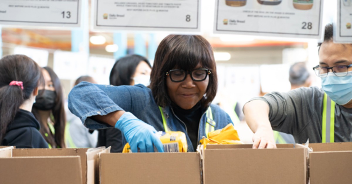 📢 #Volunteers: We're looking for support over the coming weeks in the Production Hall, with food sorting.

First-timers 👉 bit.ly/2Qsh4wY
Veterans 👉 bit.ly/3RsDRsg

Thank you for your help — we could not do this without you. #WeAreDailyBread Please RT to share