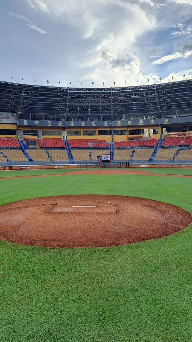 AguilaPica's tweet photo. Presuman ustedes terreno de juego #RumboALa🏆2️⃣3️⃣ #AguilasCibaeñas #Lidom #BeisbolInvernal https://t.co/dmag0gnfnF