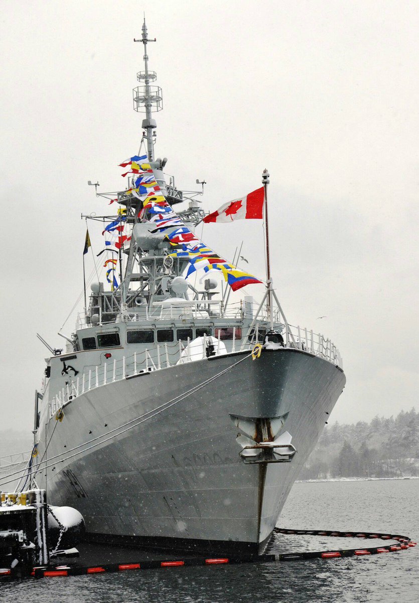 Today, Royal Canadian Navy ships in port in Canada or a broad are “dressed overall” to celebrate the anniversary of Prince Charles ascending to the throne & becoming The King of Canada in 2022. 🇨🇦⚓️ 

#cdnpoli #RCN #RCNavy #cdncrown #cdnhist