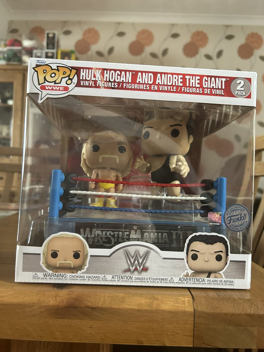 KarlOngley's tweet photo. Mail call from @FunkoEurope @WWE #Funko #FunkoPop #funkowwe #hulkhogan #andrethegiant @HulkHogan https://t.co/6BDBegFdIf