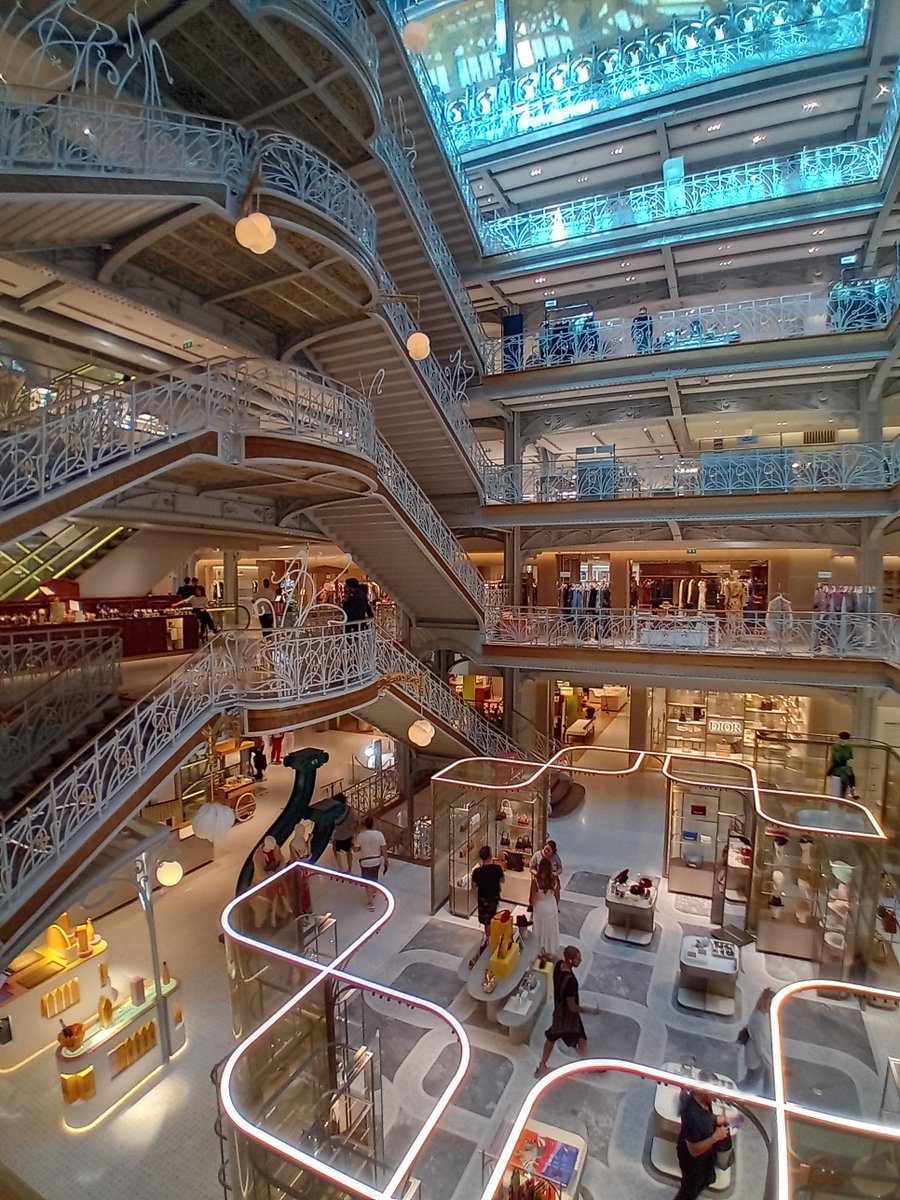 Went shopping in #Samaritaine too!