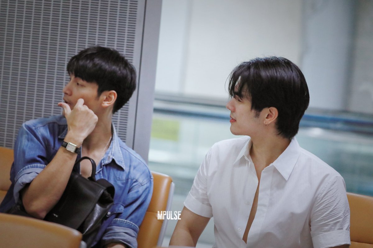mpulsemileapost's tweet photo. 𝟐𝟑𝟎𝟗𝟎𝟖 ✈️

🫣🤫🤭

#Nnattawin #MilePhakphum
@milephakphum @Nnattawin1 https://t.co/ElRAM8eMoU
