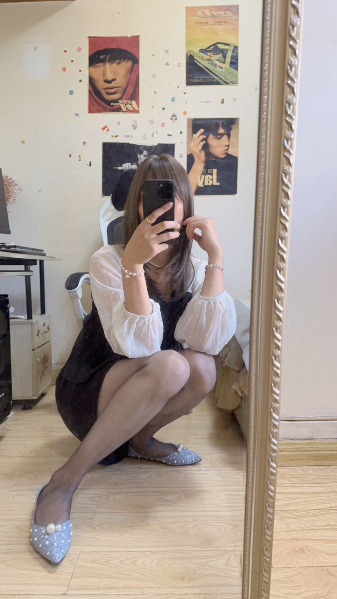 cdmoran666's tweet photo. 今日穿搭～
#伪娘
#丝袜 https://t.co/umTzCnj7bR